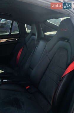 Фастбэк Porsche Panamera 2019 в 