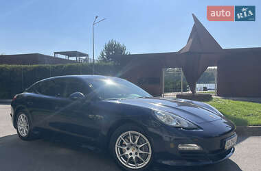 Фастбэк Porsche Panamera 2012 в 