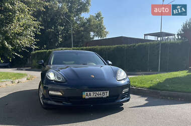 Фастбэк Porsche Panamera 2012 в 