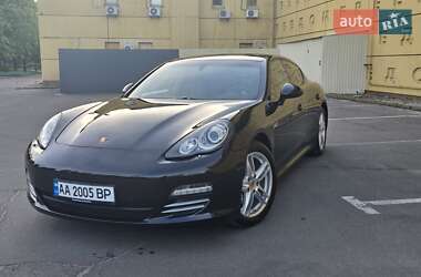 Фастбэк Porsche Panamera 2011 в Киеве
