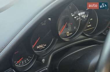 Фастбэк Porsche Panamera 2011 в 