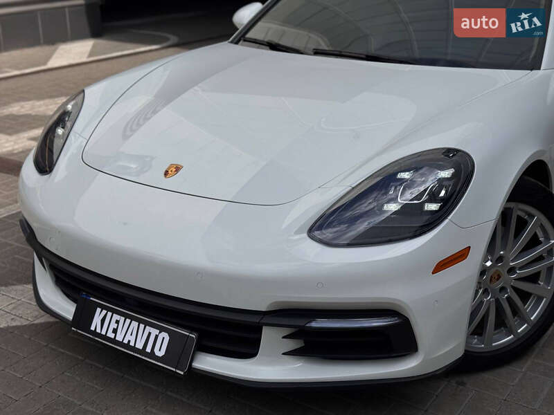 Фастбэк Porsche Panamera 2019 в Киеве фото 13 Фастбэк Porsche Panamera 2019 в Киеве