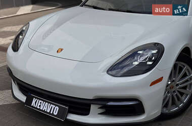 Фастбэк Porsche Panamera 2019 в 