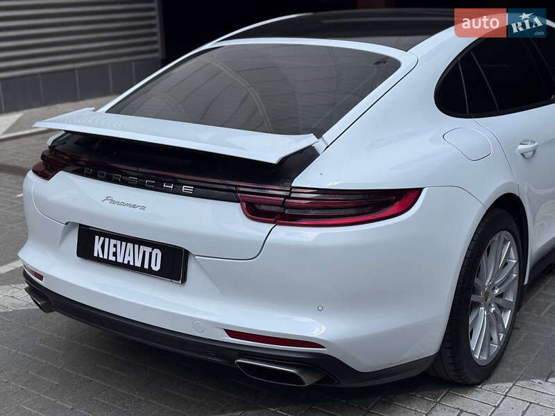 Фастбэк Porsche Panamera 2019 в Киеве фото 16 Фастбэк Porsche Panamera 2019 в Киеве