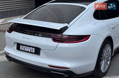 Фастбэк Porsche Panamera 2019 в 