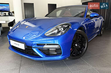 Фастбек Porsche Panamera 2018 в Дніпрі