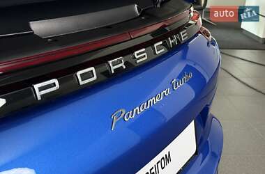 Фастбэк Porsche Panamera 2018 в 