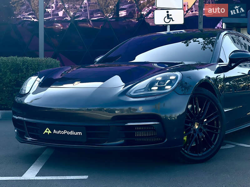 Фастбэк Porsche Panamera 2018 в Киеве фото 2 Фастбэк Porsche Panamera 2018 в Киеве