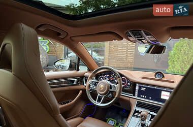 Фастбэк Porsche Panamera 2020 в 