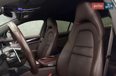 Фастбэк Porsche Panamera 2020 в 