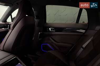 Фастбэк Porsche Panamera 2020 в 
