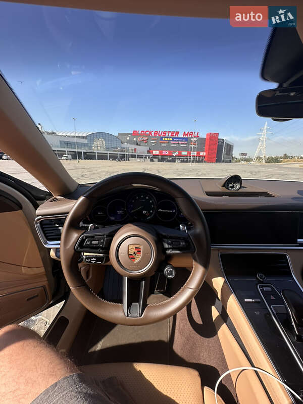 Фастбэк Porsche Panamera 2022 в Киеве