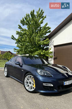 Фастбек Porsche Panamera 2011 в Одесі