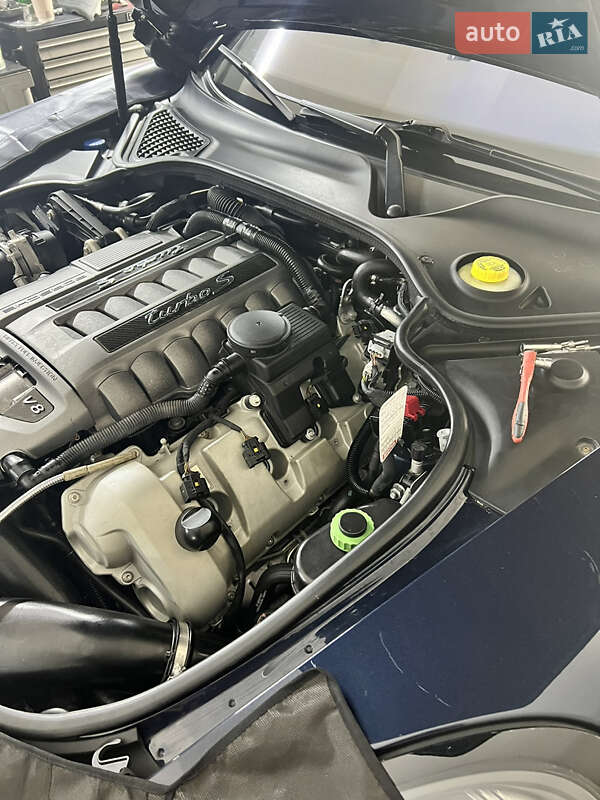 Фастбэк Porsche Panamera 2011 в Одессе
