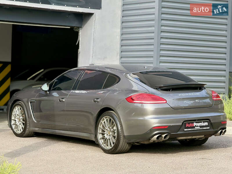 Фастбэк Porsche Panamera 2014 в Харькове