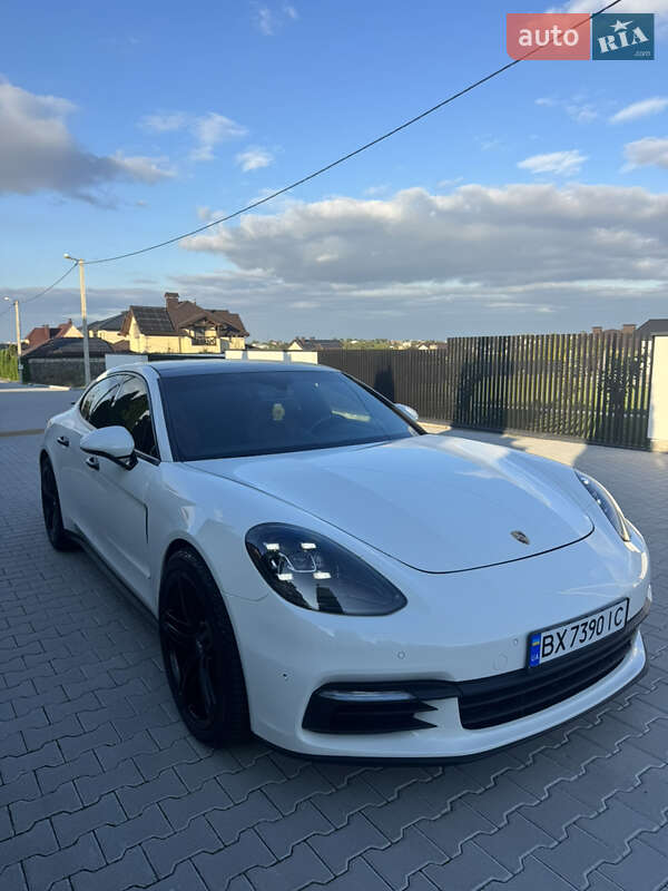Porsche Panamera 2018