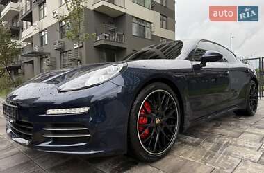Фастбек Porsche Panamera 2014 в Києві