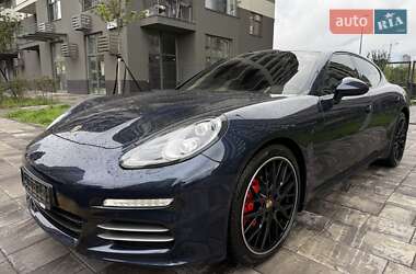 Фастбэк Porsche Panamera 2014 в Киеве