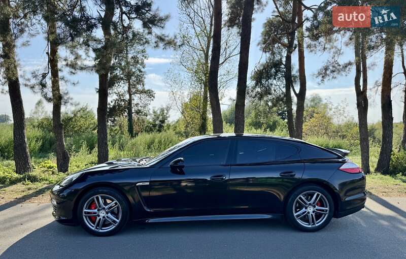 Фастбэк Porsche Panamera 2012 в Киеве