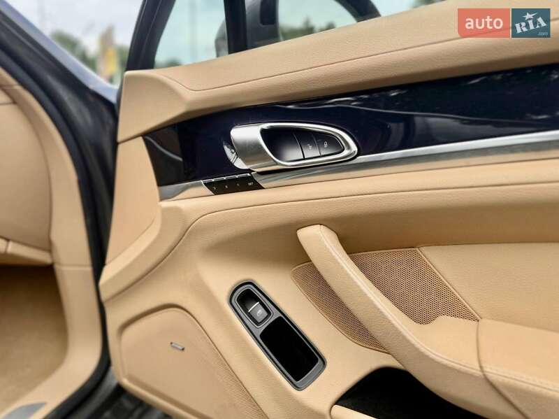 Фастбэк Porsche Panamera 2014 в Киеве фото 15 Фастбэк Porsche Panamera 2014 в Киеве