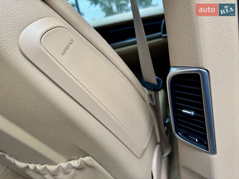 Фастбэк Porsche Panamera 2012 в Киеве
