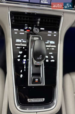 Фастбэк Porsche Panamera 2019 в 