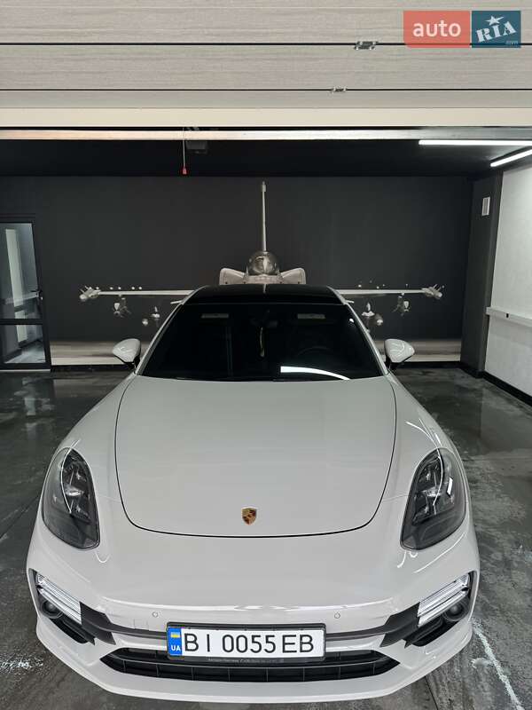 Фастбэк Porsche Panamera 2021 в Полтаве