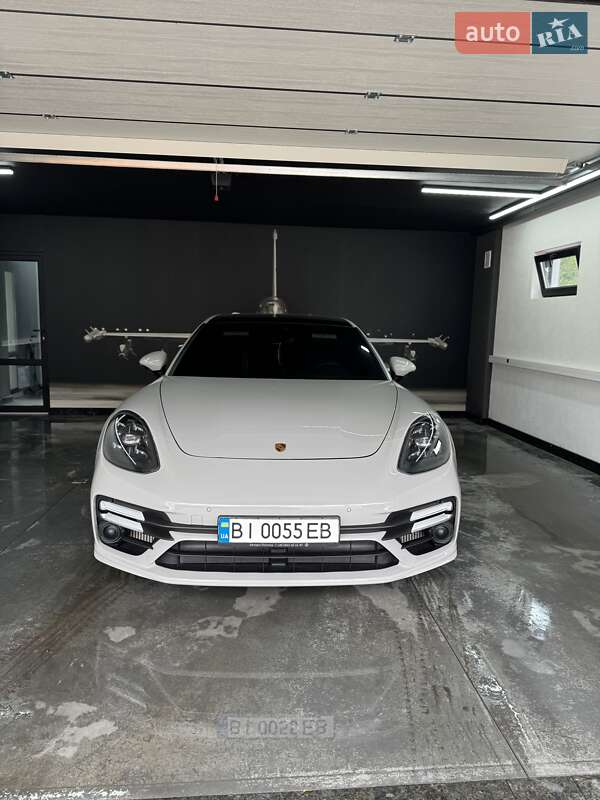 Фастбэк Porsche Panamera 2021 в Полтаве