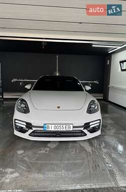 Фастбэк Porsche Panamera 2021 в 