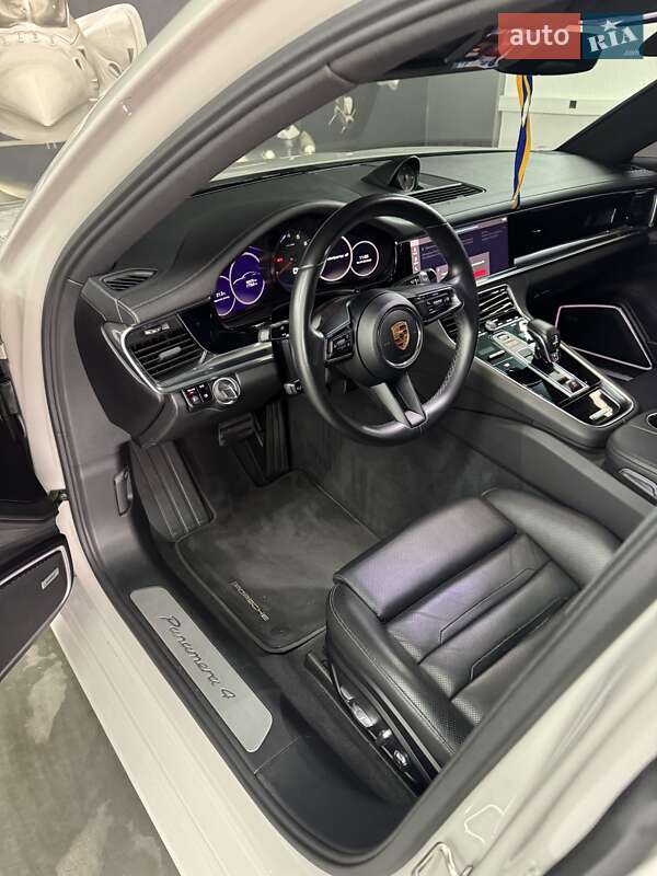 Фастбэк Porsche Panamera 2021 в Полтаве