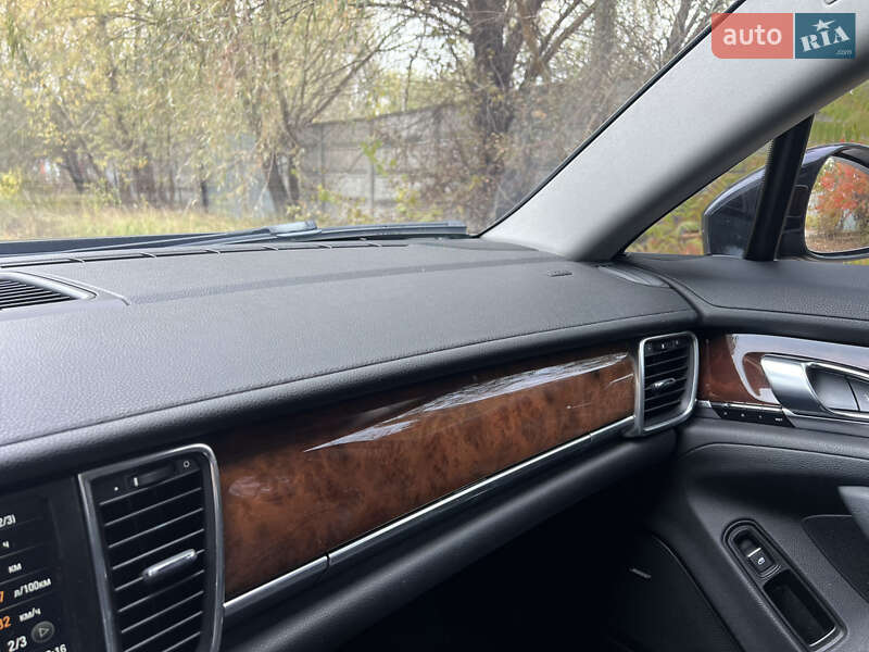 Фастбэк Porsche Panamera 2013 в Киеве