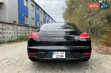 Фастбэк Porsche Panamera 2013 в Киеве