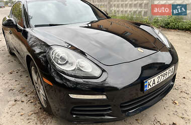 Фастбэк Porsche Panamera 2013 в Киеве