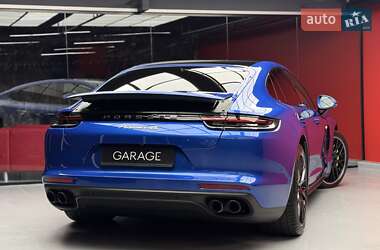 Фастбэк Porsche Panamera 2018 в 