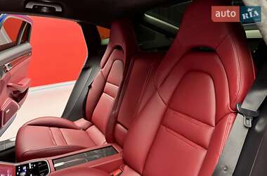 Фастбэк Porsche Panamera 2018 в 