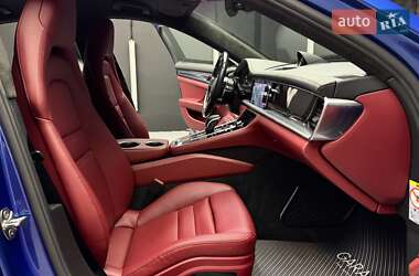Фастбэк Porsche Panamera 2018 в 
