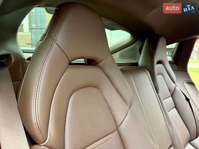 Фастбэк Porsche Panamera 2017 в Киеве фото 54 Фастбэк Porsche Panamera 2017 в Киеве