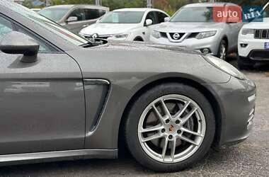 Фастбэк Porsche Panamera 2013 в 