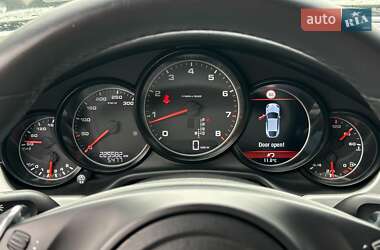 Фастбэк Porsche Panamera 2013 в 