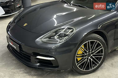 Фастбэк Porsche Panamera 2017 в 