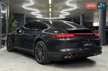 Фастбэк Porsche Panamera 2017 в 