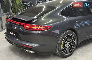 Фастбэк Porsche Panamera 2017 в 