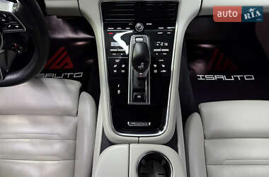 Фастбэк Porsche Panamera 2017 в 