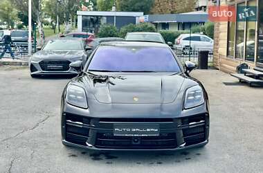 Фастбэк Porsche Panamera 2024 в 