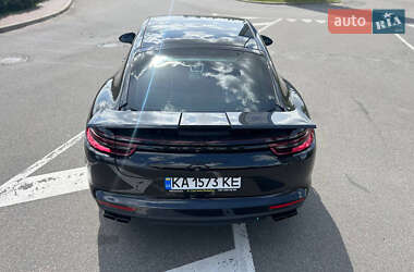 Фастбэк Porsche Panamera 2016 в 