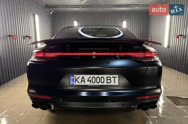 Фастбэк Porsche Panamera 2023 в 