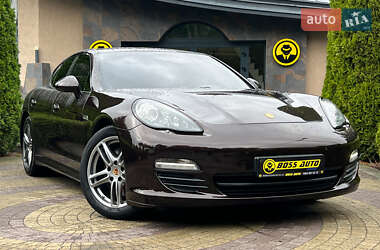 Фастбэк Porsche Panamera 2013 в Львове
