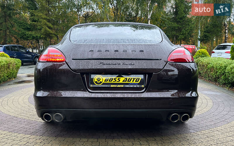 Фастбек Porsche Panamera 2013 в Львові
