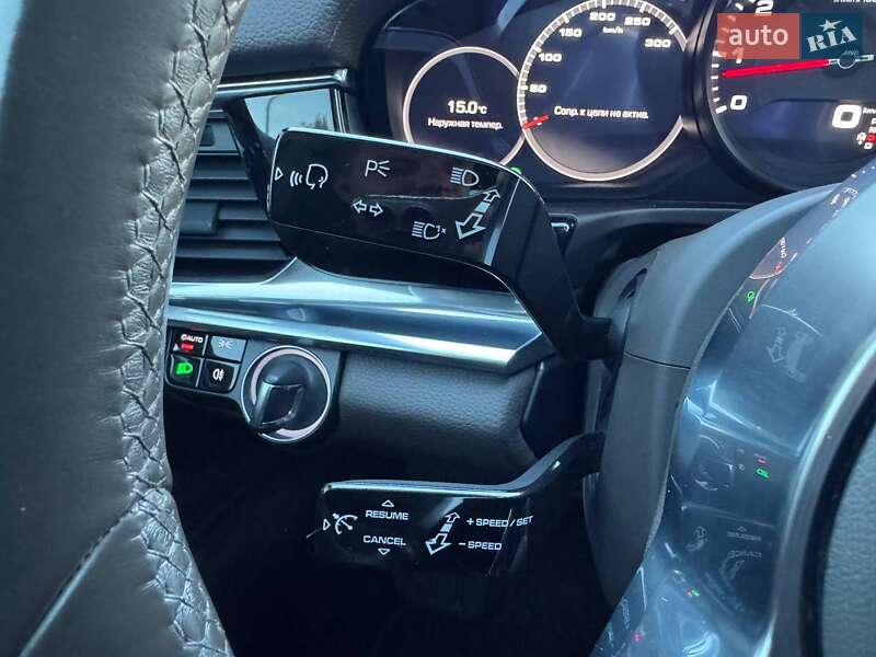 Фастбэк Porsche Panamera 2018 в Киеве