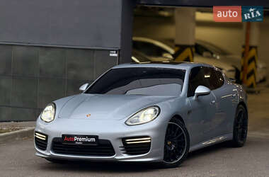 Фастбэк Porsche Panamera 2013 в Харькове